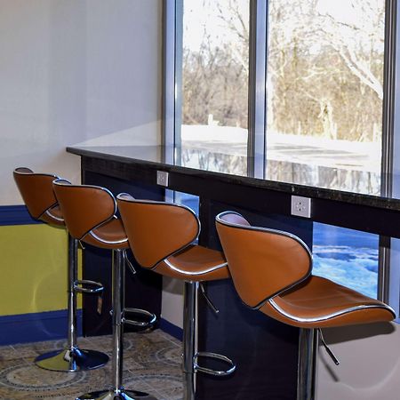 Baymont By Wyndham - Chicago - Addison - O'Hare Hotell Exteriör bild