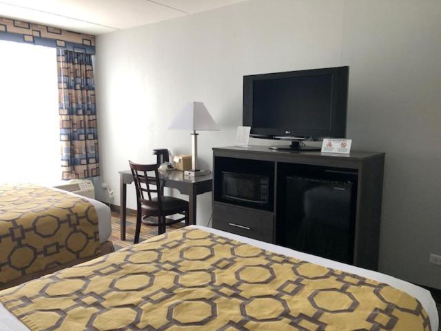 Baymont By Wyndham - Chicago - Addison - O'Hare Hotell Exteriör bild