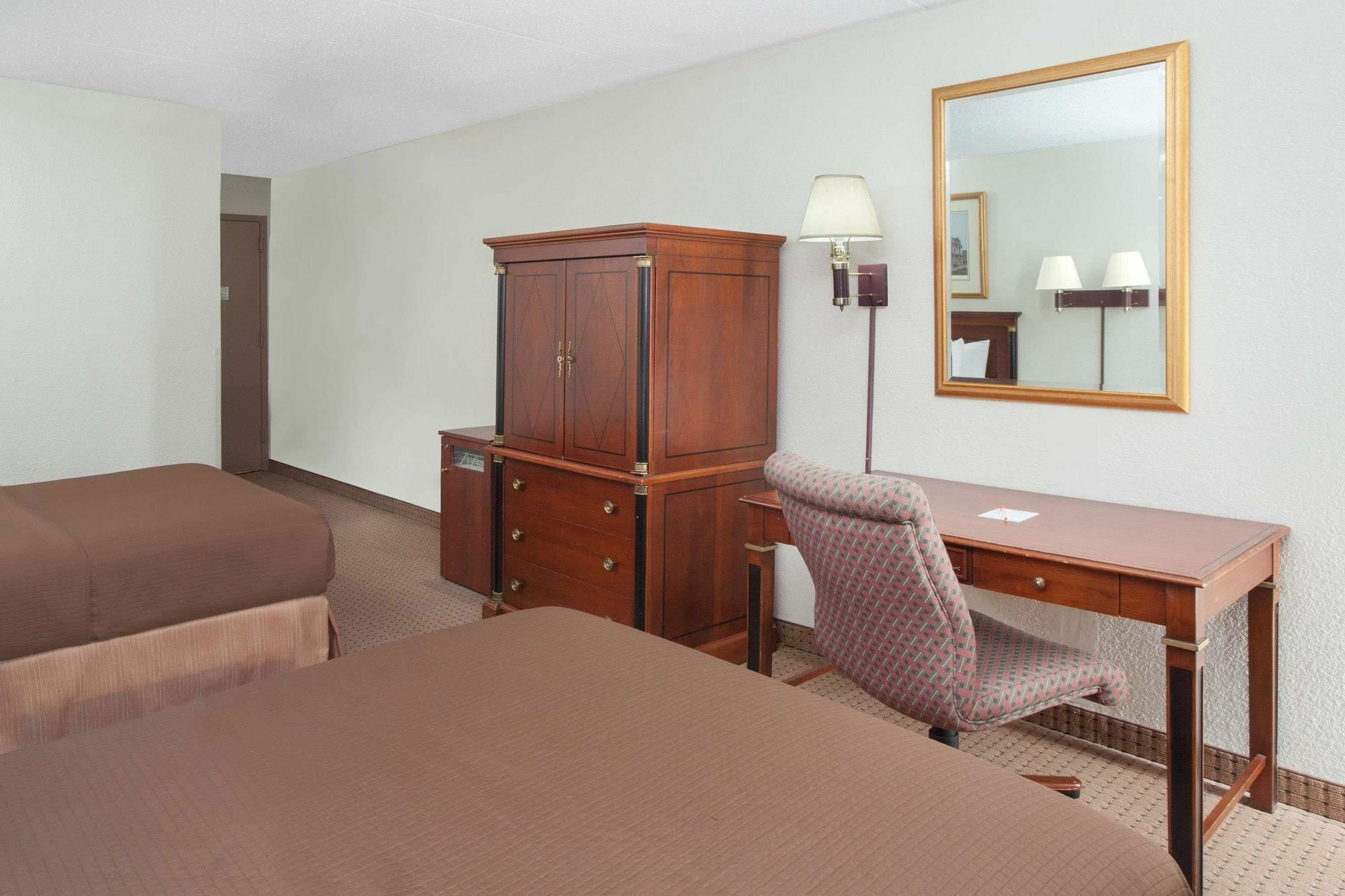 Baymont By Wyndham - Chicago - Addison - O'Hare Hotell Exteriör bild