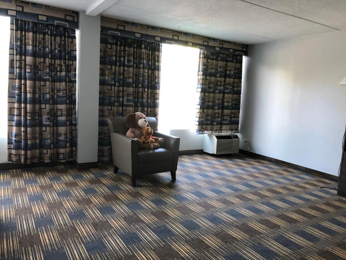 Baymont By Wyndham - Chicago - Addison - O'Hare Hotell Exteriör bild